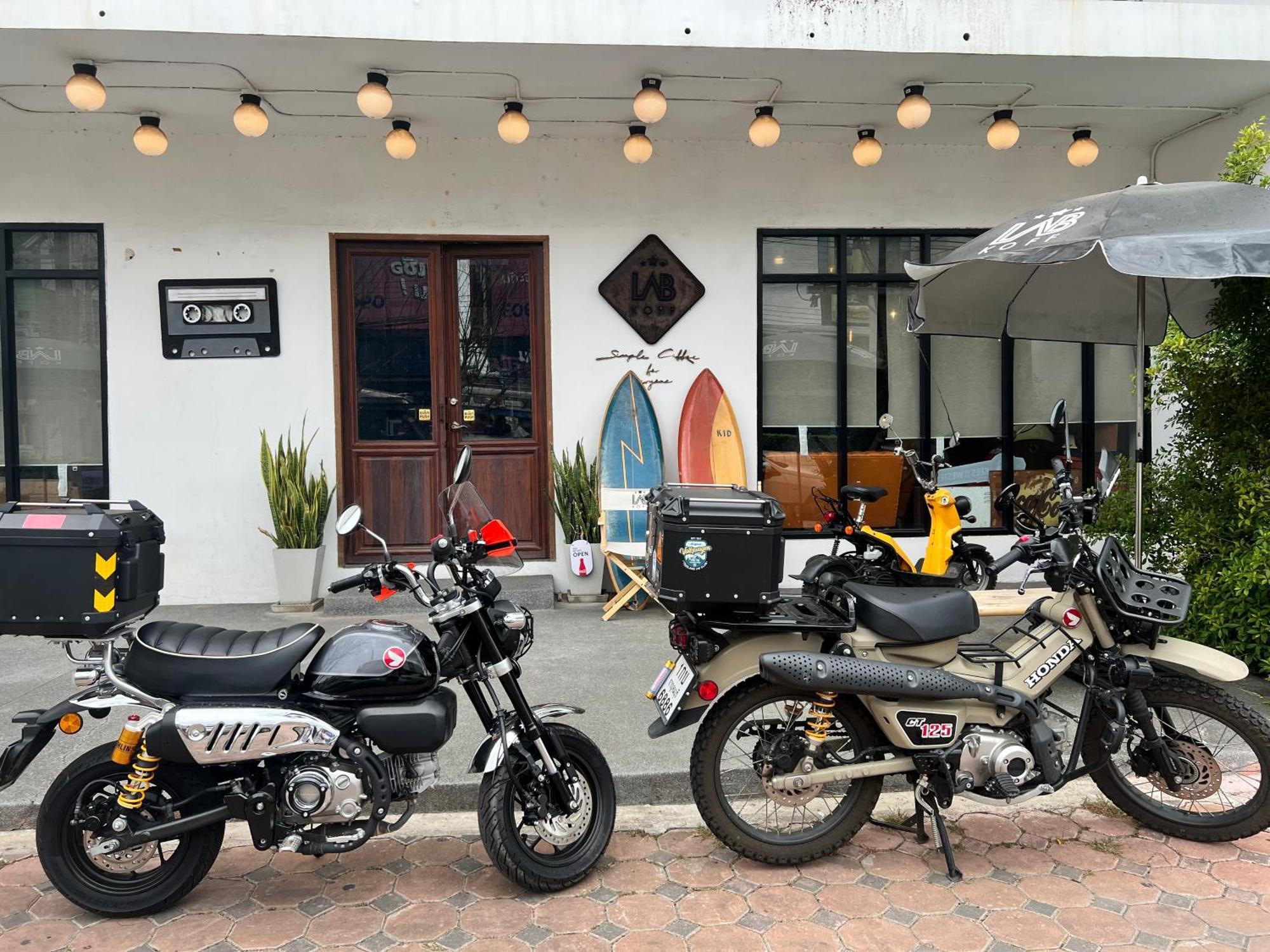 Labkoff Cafe And Hostel 北碧府 外观 照片